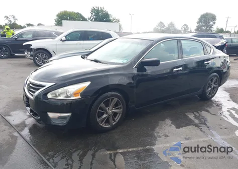 2013 Nissan Altima 2.5 S z USA, uszkodzony, nr VIN 1N4AL3AP2DN529117